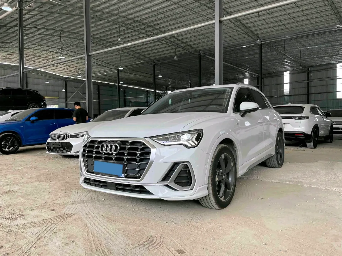 2022 Audi Q3 1.4T 150HP L4 7DCT,autocango,china used car exporter,china ev exporter,chinese used car exporter,chinese used ev exporter