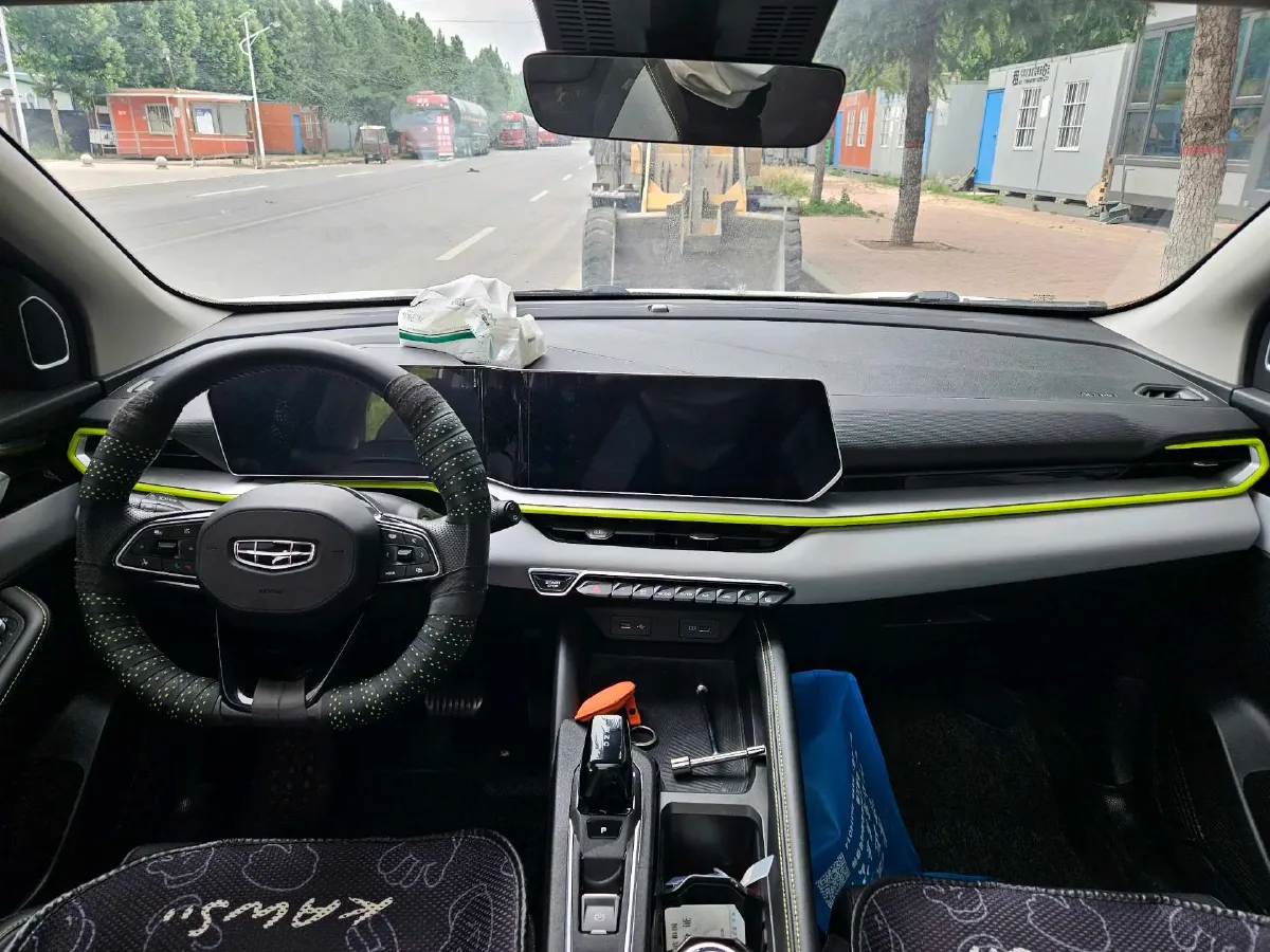 2022 Geely Coolray 1.5T 181HP L4 7DCT,autocango,china used car exporter,china ev exporter,chinese used car exporter,chinese used ev exporter
