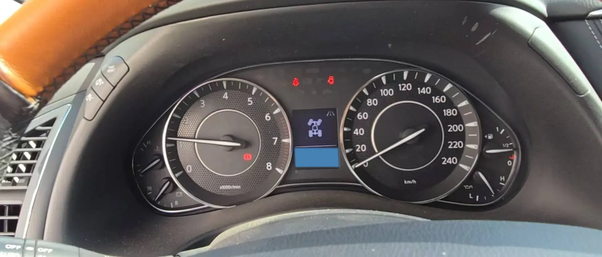 2020 Nissan Terra 2.5L 193HP L4 7AT,autocango,china used car exporter,china ev exporter,chinese used car exporter,chinese used ev exporter
