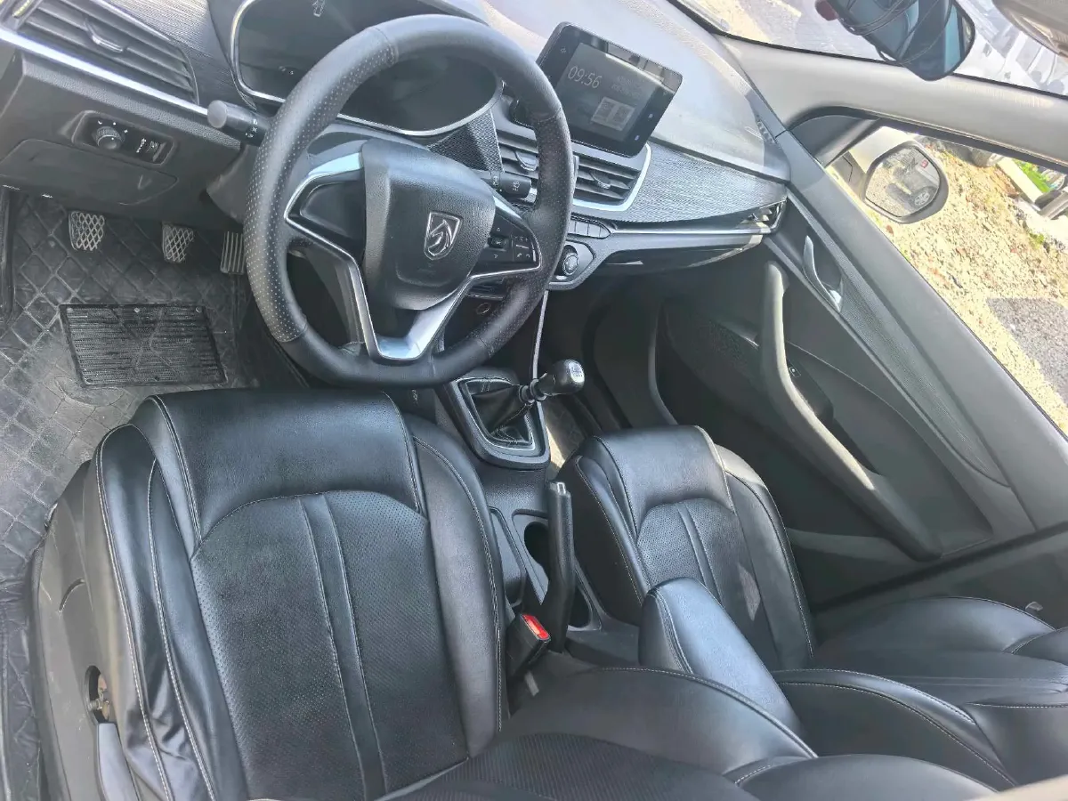 2018 BaoJun 360 1.5L 112HP L4 6MT,autocango,china used car exporter,china ev exporter,chinese used car exporter,chinese used ev exporter