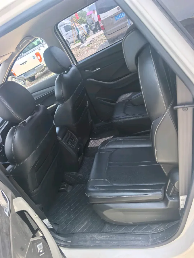 2018 BaoJun 360 1.5L 112HP L4 6MT,autocango,china used car exporter,china ev exporter,chinese used car exporter,chinese used ev exporter