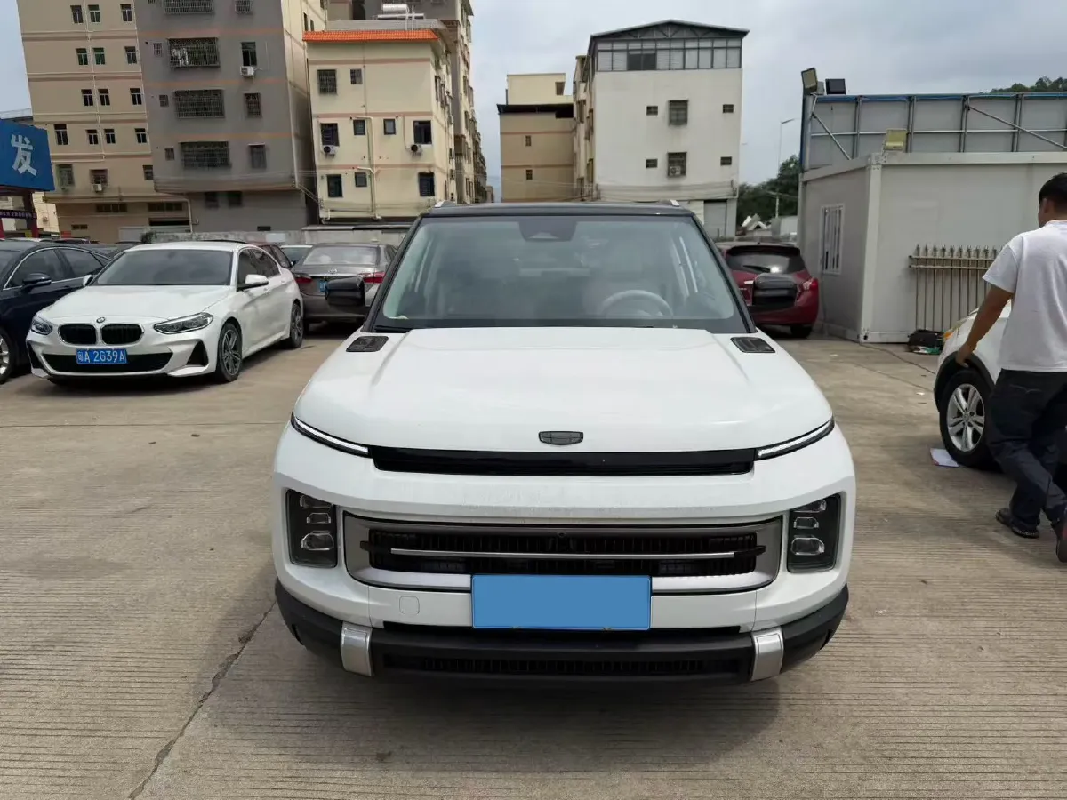 2023 Geely ICON 1.5T 181HP L4 7DCT,autocango,china used car exporter,china ev exporter,chinese used car exporter,chinese used ev exporter