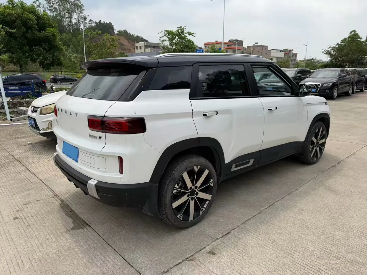 2023 Geely ICON 1.5T 181HP L4 7DCT,autocango,china used car exporter,china ev exporter,chinese used car exporter,chinese used ev exporter