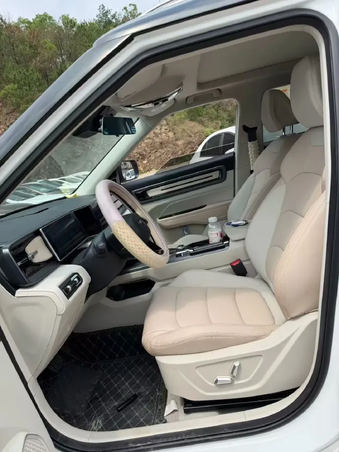 2023 Geely ICON 1.5T 181HP L4 7DCT,autocango,china used car exporter,china ev exporter,chinese used car exporter,chinese used ev exporter