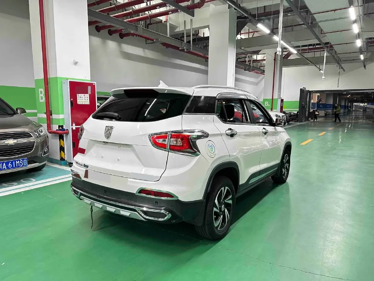 2017 BaoJun 310W 1.5L 105HP L4 6MT,autocango,china used car exporter,china ev exporter,chinese used car exporter,chinese used ev exporter