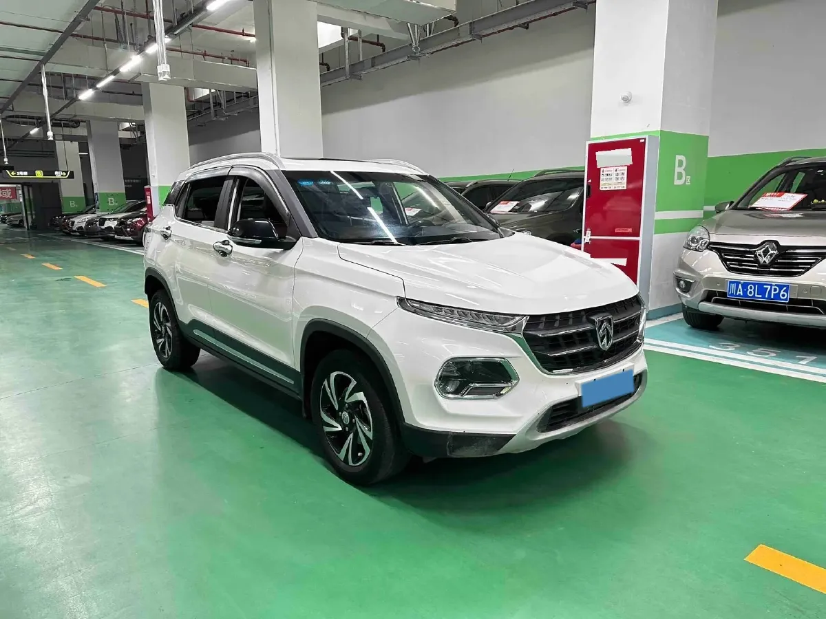 2017 BaoJun 310W 1.5L 105HP L4 6MT,autocango,china used car exporter,china ev exporter,chinese used car exporter,chinese used ev exporter