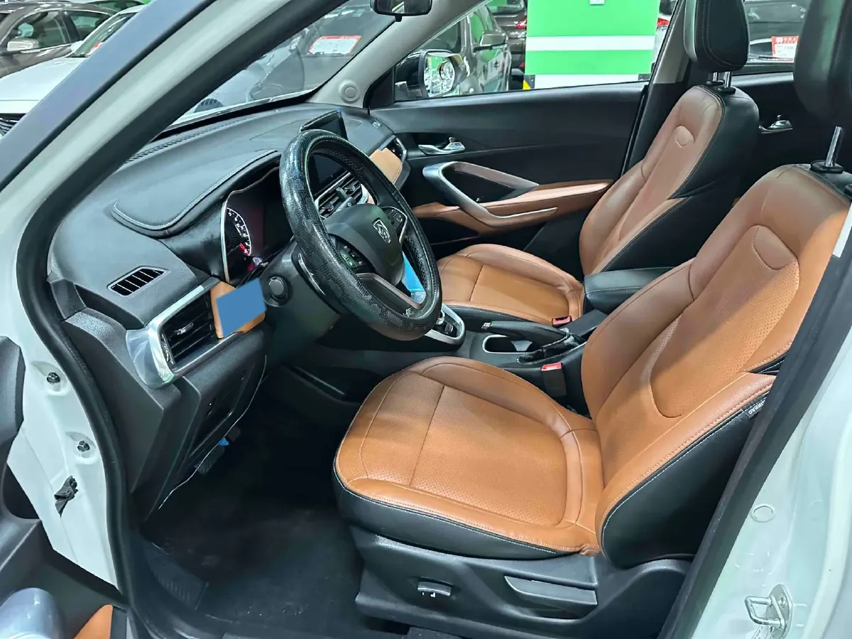2017 BaoJun 310W 1.5L 105HP L4 6MT,autocango,china used car exporter,china ev exporter,chinese used car exporter,chinese used ev exporter