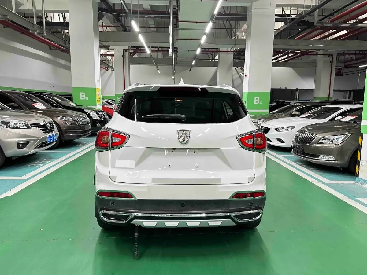 2017 BaoJun 310W 1.5L 105HP L4 6MT,autocango,china used car exporter,china ev exporter,chinese used car exporter,chinese used ev exporter
