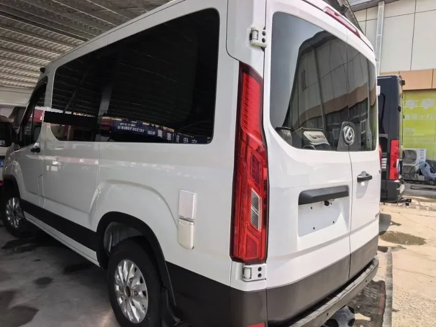 2022 JMC YuHu 9 2.0T 220HP L4 6MT,autocango,china used car exporter,china ev exporter,chinese used car exporter,chinese used ev exporter
