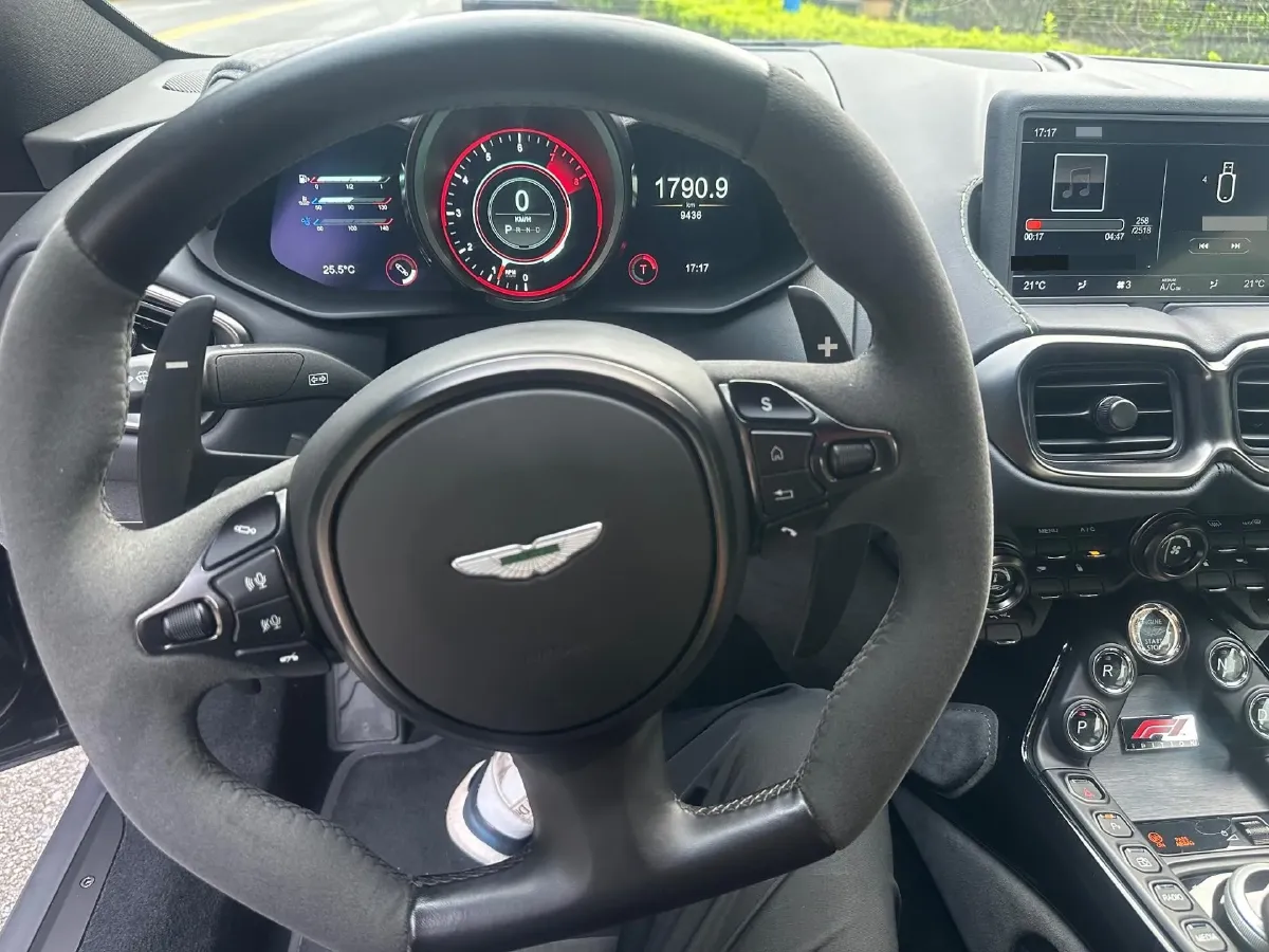 2023 Aston Martin V8 Vantage 4.0T 534HP V8 8AT,autocango,china used car exporter,china ev exporter,chinese used car exporter,chinese used ev exporter