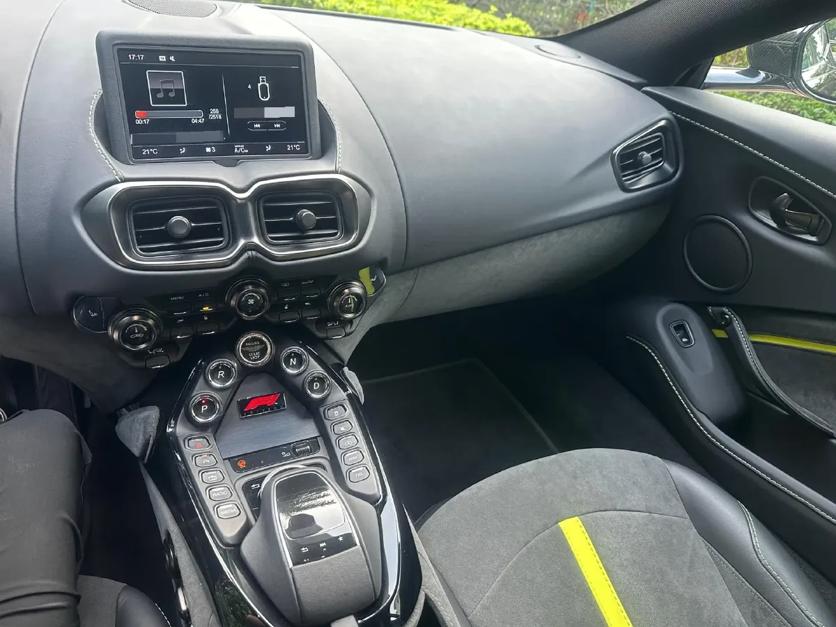 2023 Aston Martin V8 Vantage 4.0T 534HP V8 8AT,autocango,china used car exporter,china ev exporter,chinese used car exporter,chinese used ev exporter