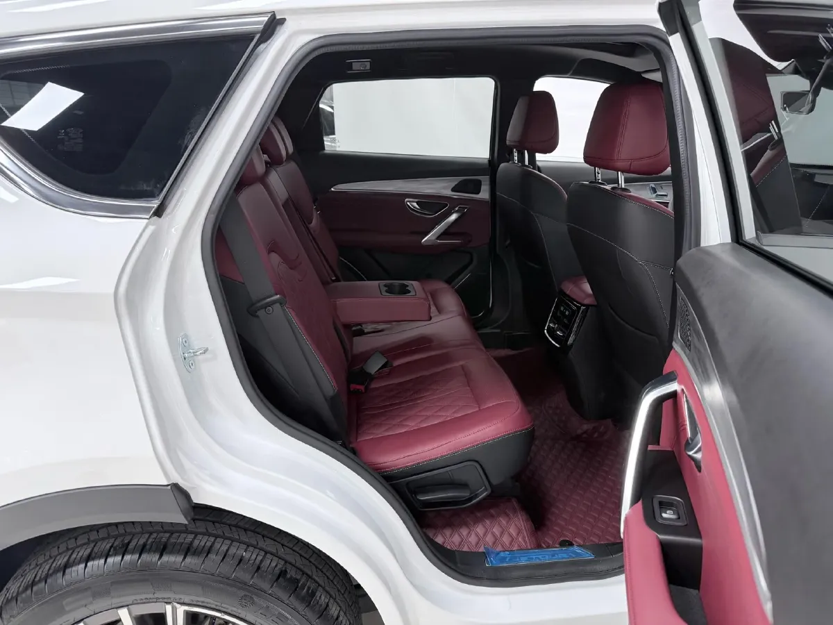 2023 ChangAn Oshan X7 Plus 1.5T 188HP L4 7DCT,autocango,china used car exporter,china ev exporter,chinese used car exporter,chinese used ev exporter