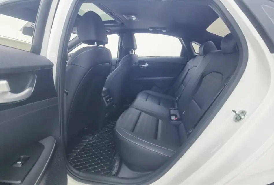 2023 Kia K3 1.4T 140HP L4 7DCT,autocango,china used car exporter,china ev exporter,chinese used car exporter,chinese used ev exporter