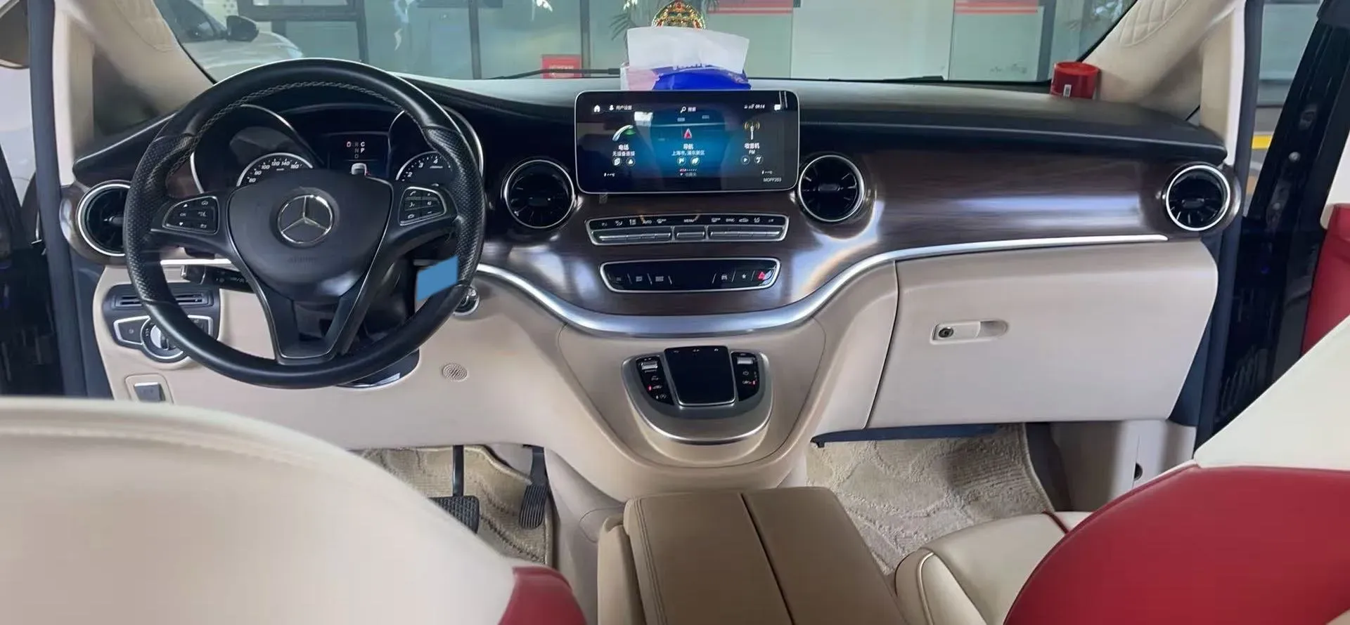 2020 Mercedes-Benz V Class 2.0T 211HP L4 9AT,autocango,china used car exporter,china ev exporter,chinese used car exporter,chinese used ev exporter