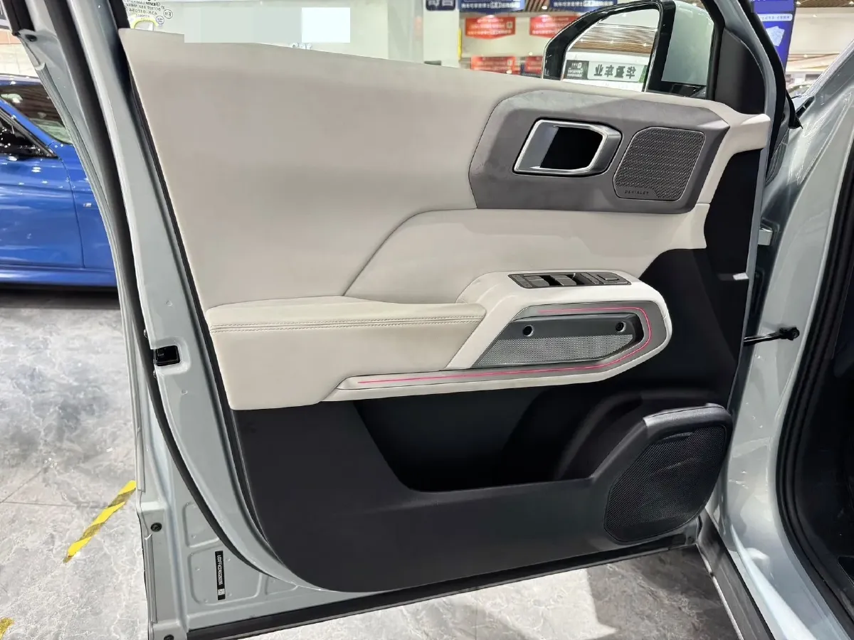 2025 FangChengBao Tai 3 BEV,autocango,china used car exporter,china ev exporter,chinese used car exporter,chinese used ev exporter