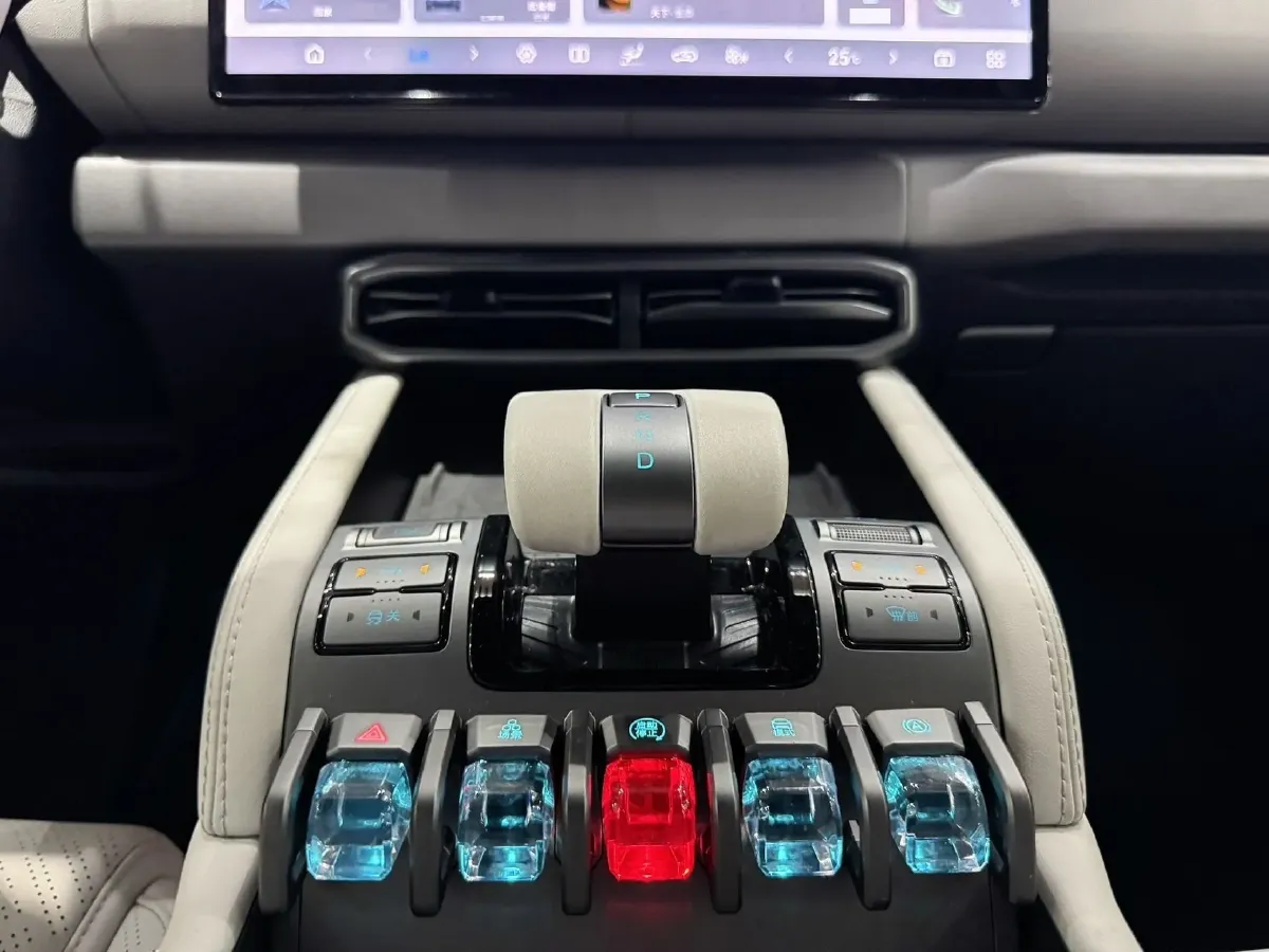 2025 FangChengBao Tai 3 BEV,autocango,china used car exporter,china ev exporter,chinese used car exporter,chinese used ev exporter