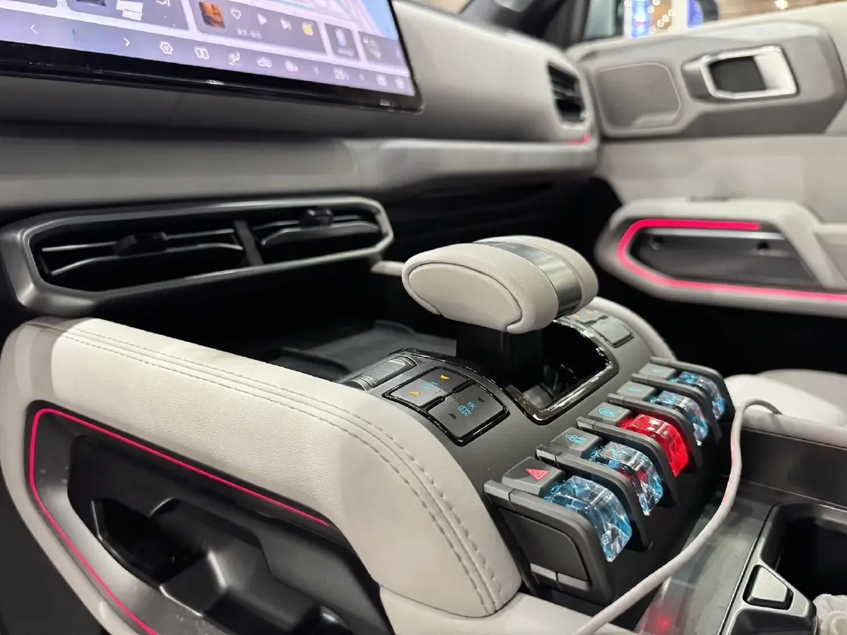2025 FangChengBao Tai 3 BEV,autocango,china used car exporter,china ev exporter,chinese used car exporter,chinese used ev exporter