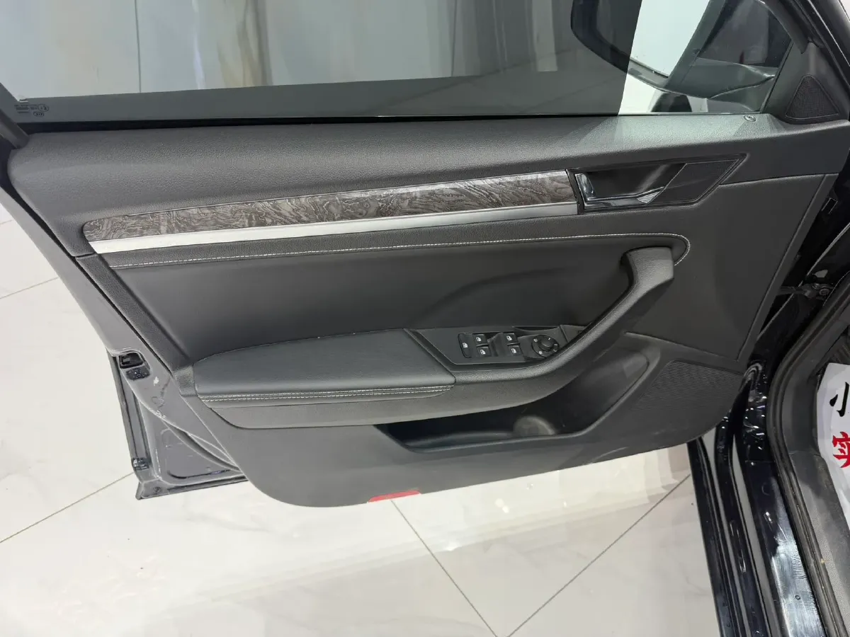 2023 Skoda Superb 1.4T 150HP L4 7DCT,autocango,china used car exporter,china ev exporter,chinese used car exporter,chinese used ev exporter