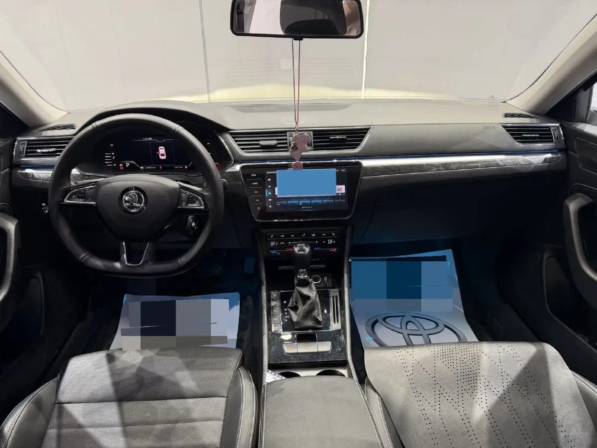 2023 Skoda Superb 1.4T 150HP L4 7DCT,autocango,china used car exporter,china ev exporter,chinese used car exporter,chinese used ev exporter