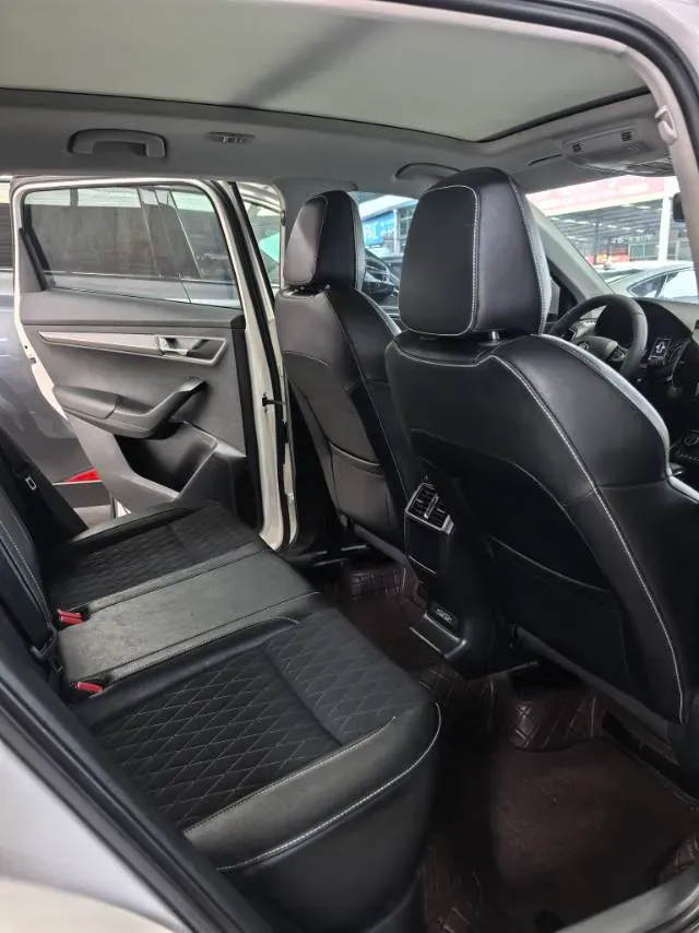 2020 Skoda Karoq 1.4T 150HP L4 7DCT,autocango,china used car exporter,china ev exporter,chinese used car exporter,chinese used ev exporter