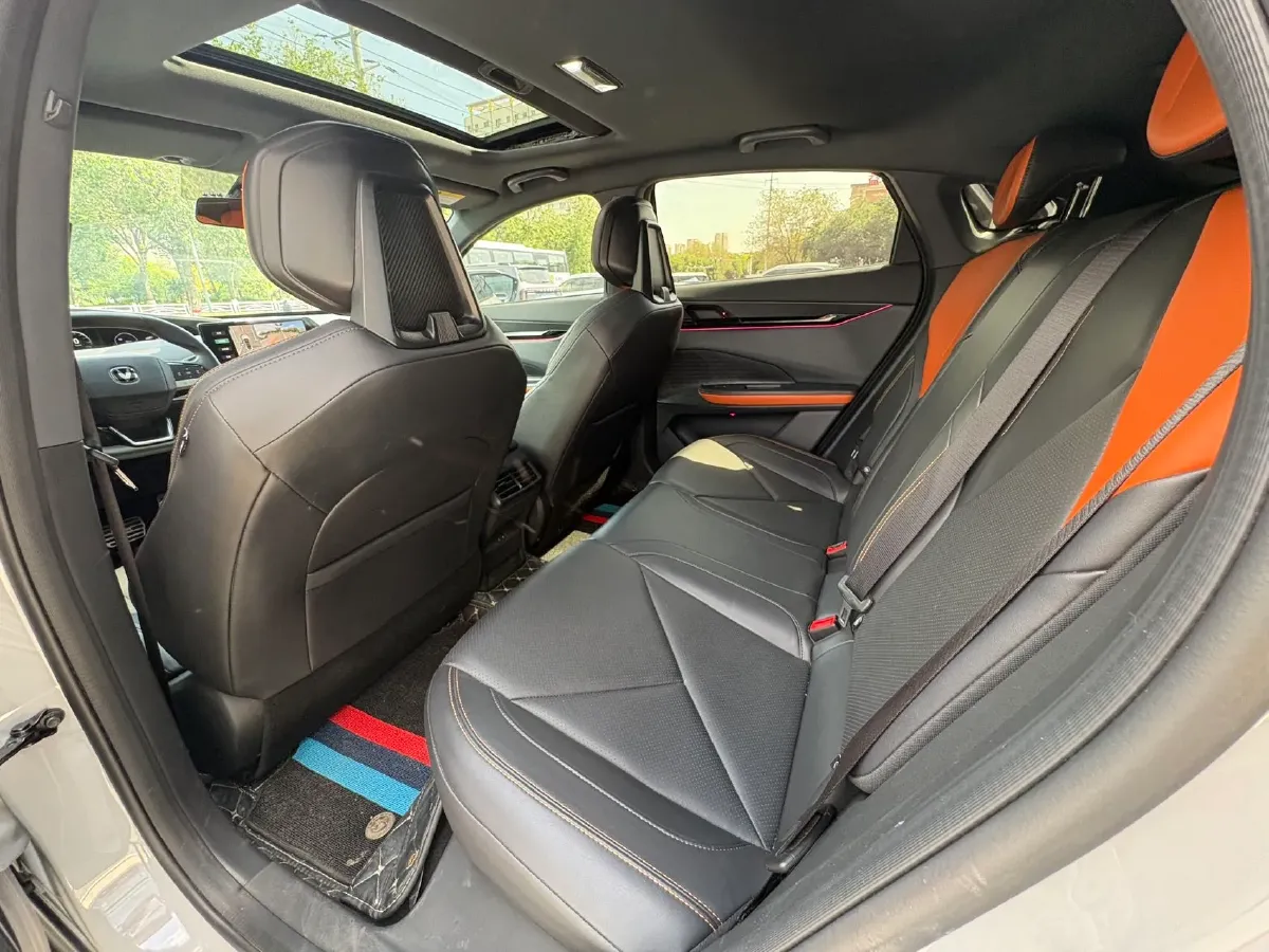 2023 ChangAn UNI-V iDD 1.5T 170HP L4 6TCT PHEV 18.4KWH,autocango,china used car exporter,china ev exporter,chinese used car exporter,chinese used ev exporter