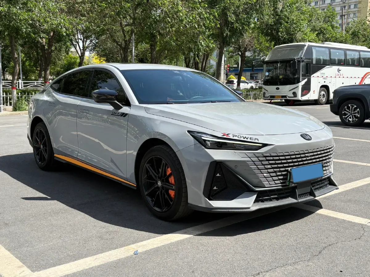 2023 ChangAn UNI-V iDD 1.5T 170HP L4 6TCT PHEV 18.4KWH,autocango,china used car exporter,china ev exporter,chinese used car exporter,chinese used ev exporter