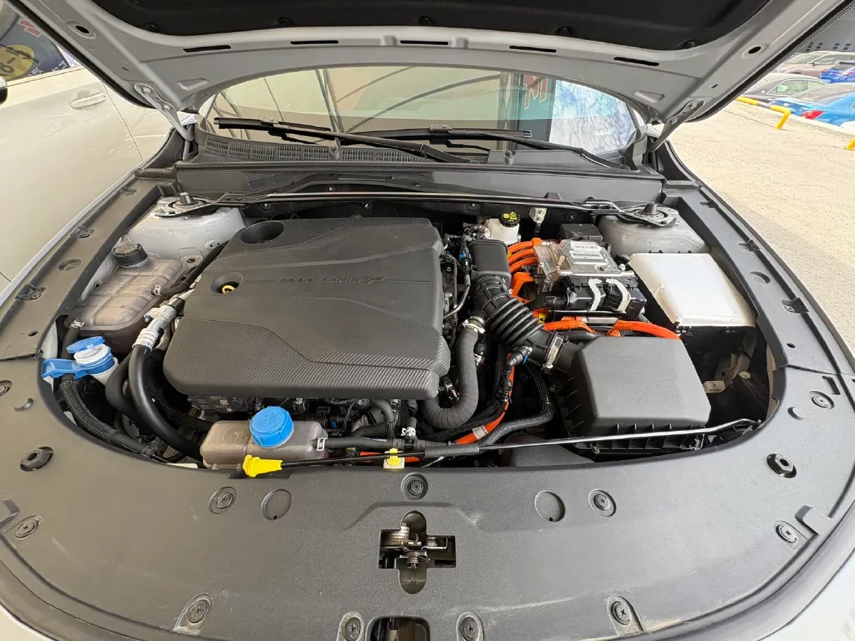 2023 ChangAn UNI-V iDD 1.5T 170HP L4 6TCT PHEV 18.4KWH,autocango,china used car exporter,china ev exporter,chinese used car exporter,chinese used ev exporter