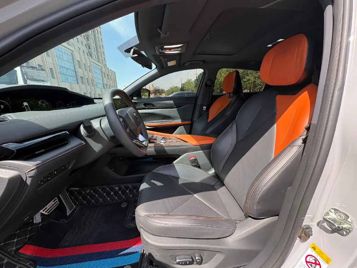 2023 ChangAn UNI-V iDD 1.5T 170HP L4 6TCT PHEV 18.4KWH,autocango,china used car exporter,china ev exporter,chinese used car exporter,chinese used ev exporter