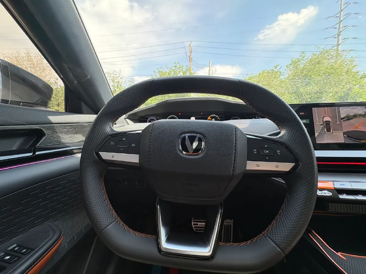 2023 ChangAn UNI-V iDD 1.5T 170HP L4 6TCT PHEV 18.4KWH,autocango,china used car exporter,china ev exporter,chinese used car exporter,chinese used ev exporter