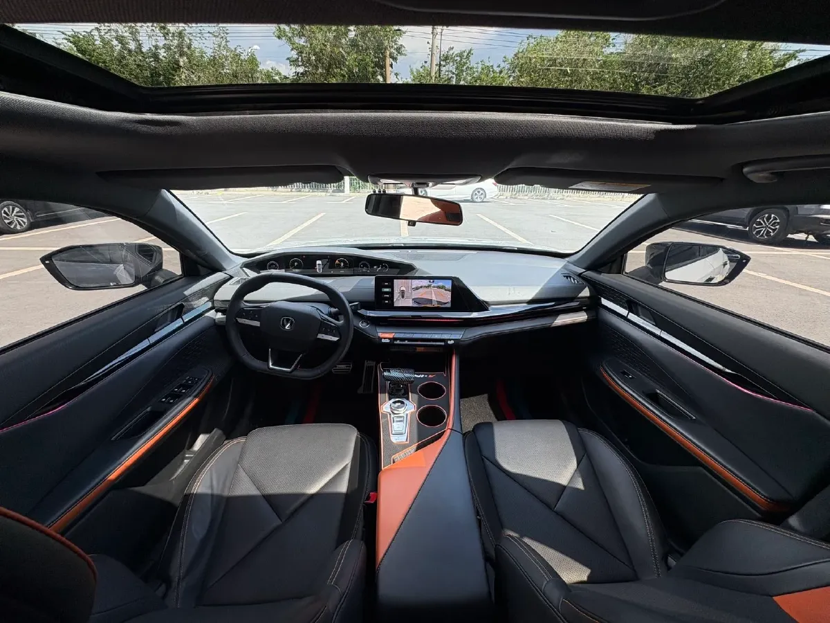 2023 ChangAn UNI-V iDD 1.5T 170HP L4 6TCT PHEV 18.4KWH,autocango,china used car exporter,china ev exporter,chinese used car exporter,chinese used ev exporter