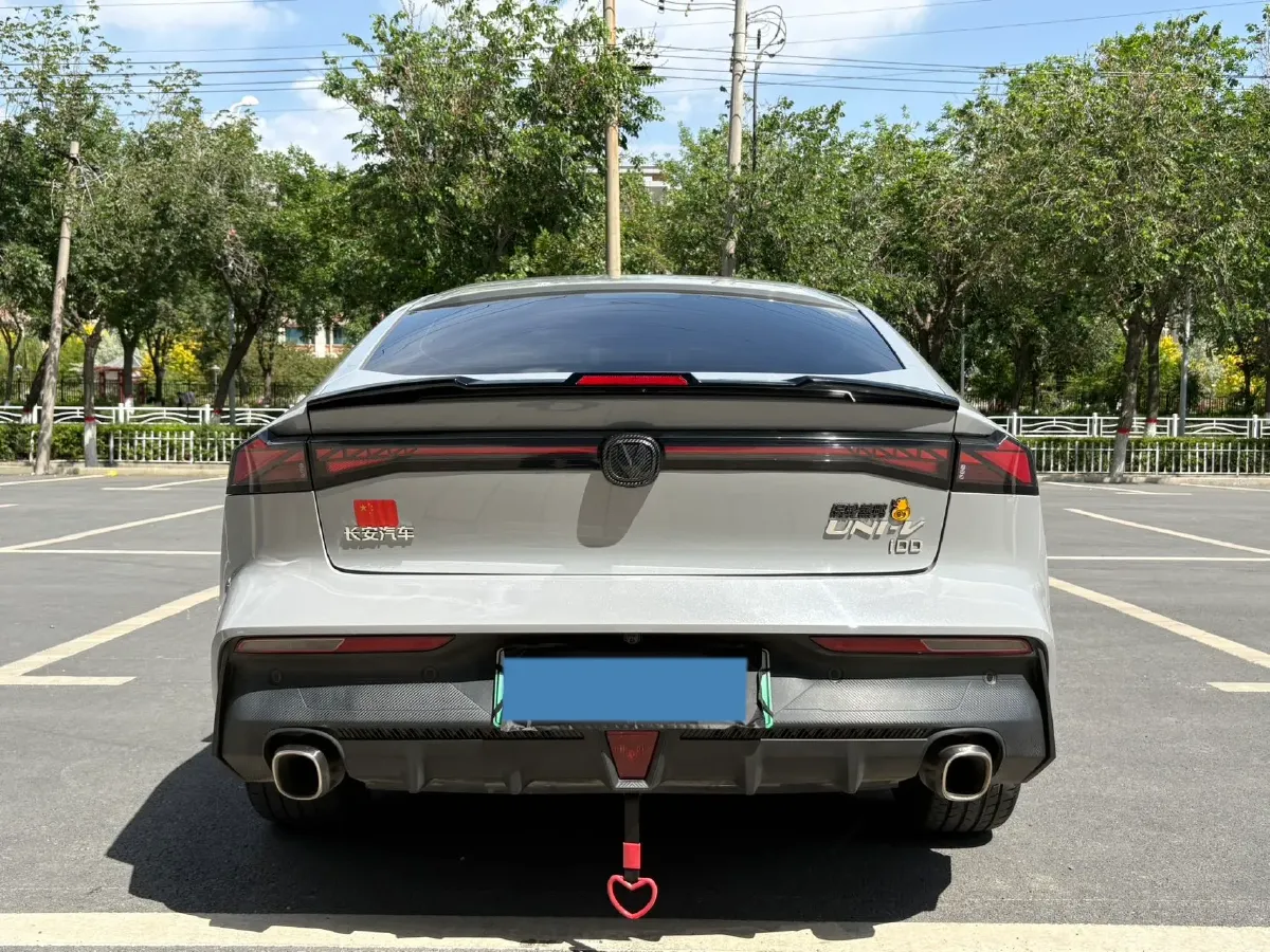 2023 ChangAn UNI-V iDD 1.5T 170HP L4 6TCT PHEV 18.4KWH,autocango,china used car exporter,china ev exporter,chinese used car exporter,chinese used ev exporter