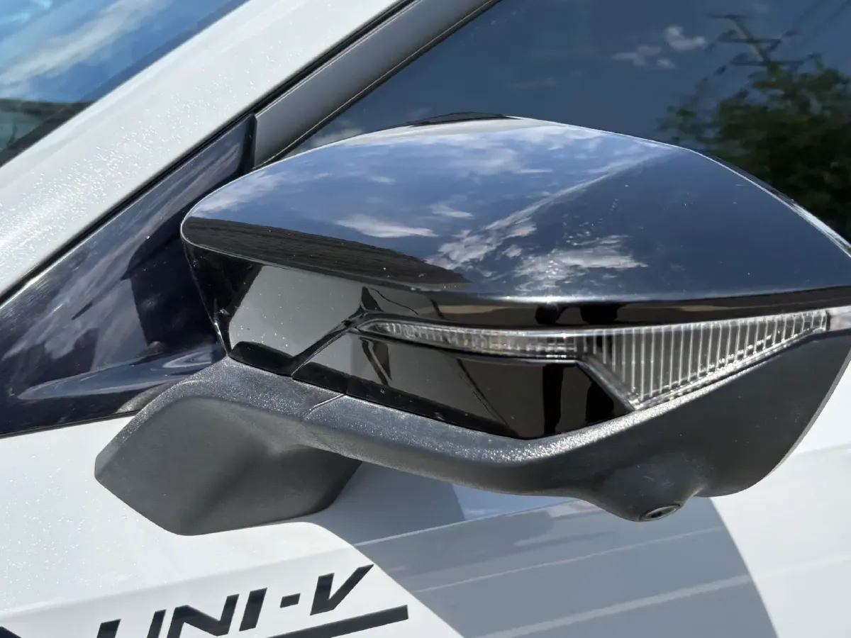 2023 ChangAn UNI-V iDD 1.5T 170HP L4 6TCT PHEV 18.4KWH,autocango,china used car exporter,china ev exporter,chinese used car exporter,chinese used ev exporter