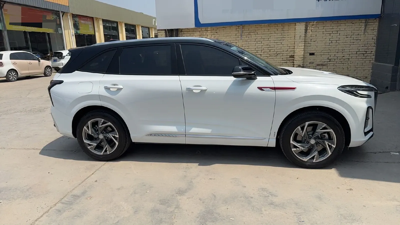 2024 HongQi HS3 1.5T 169HP L4 1DHT PHEV 18.4KWH,autocango,china used car exporter,china ev exporter,chinese used car exporter,chinese used ev exporter