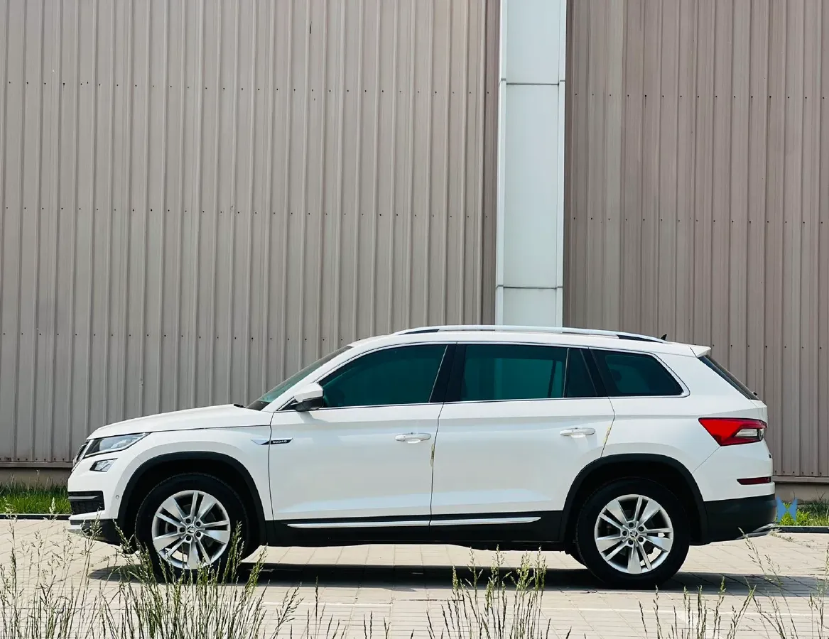 2019 Chevrolet Equinox 2.0T 260HP L4 9AT,autocango,china used car exporter,china ev exporter,chinese used car exporter,chinese used ev exporter