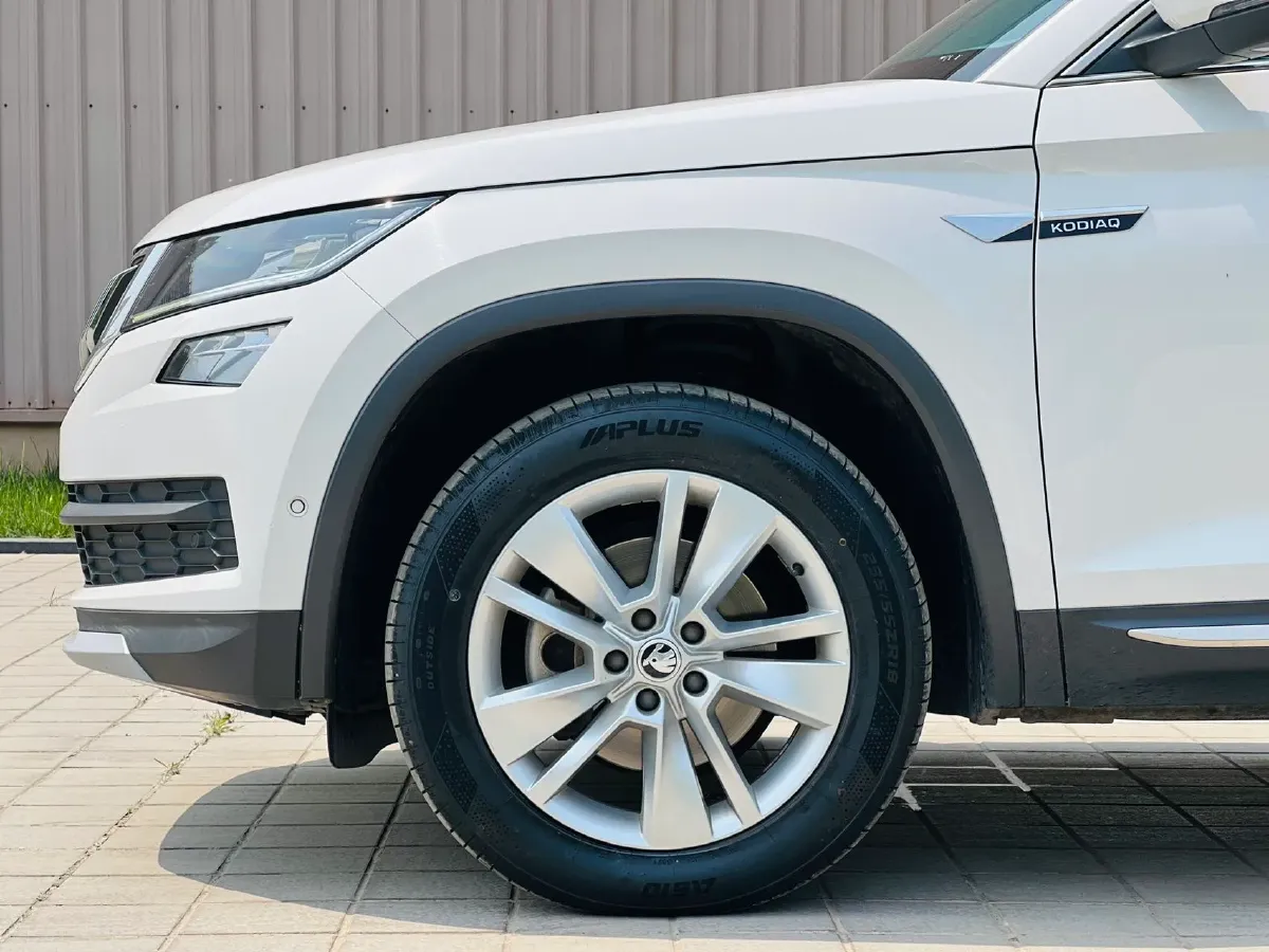 2019 Chevrolet Equinox 2.0T 260HP L4 9AT,autocango,china used car exporter,china ev exporter,chinese used car exporter,chinese used ev exporter