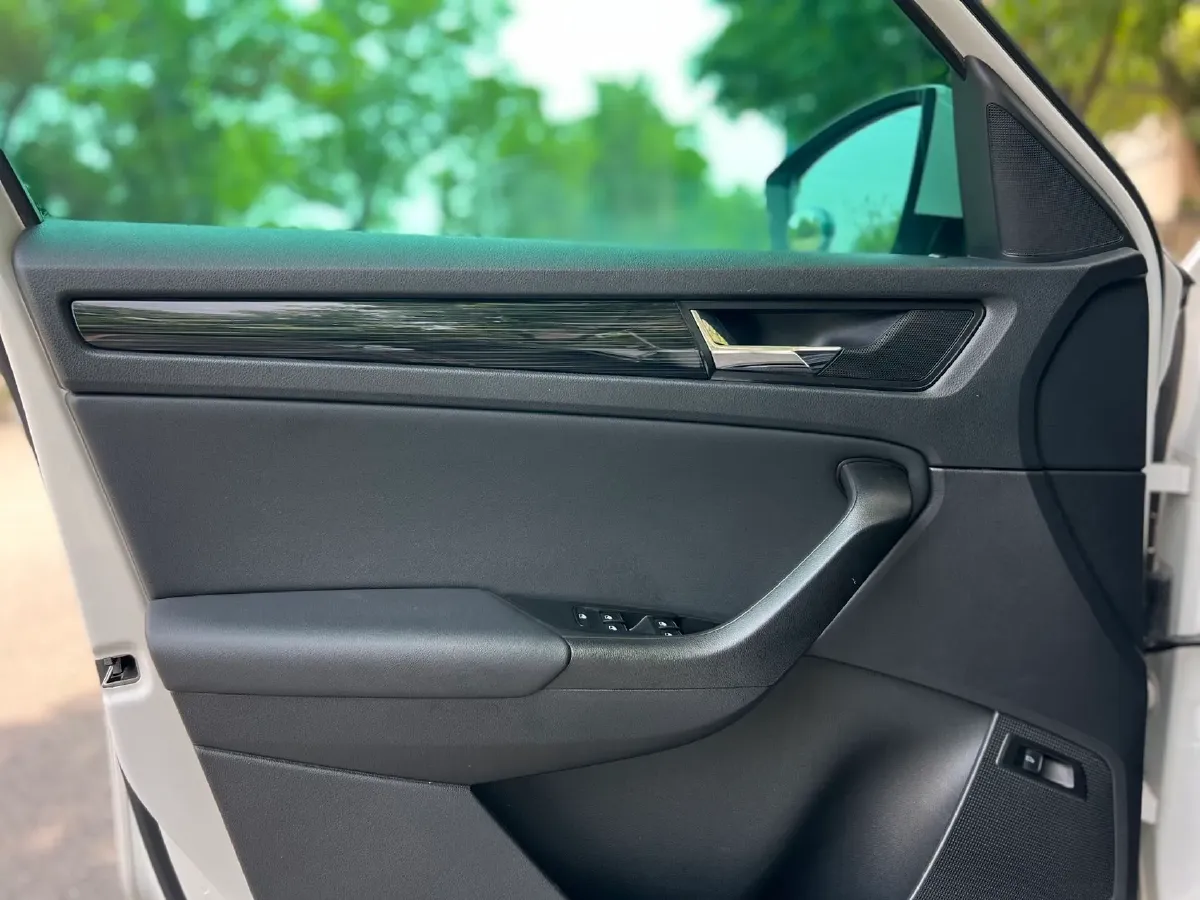 2019 Chevrolet Equinox 2.0T 260HP L4 9AT,autocango,china used car exporter,china ev exporter,chinese used car exporter,chinese used ev exporter