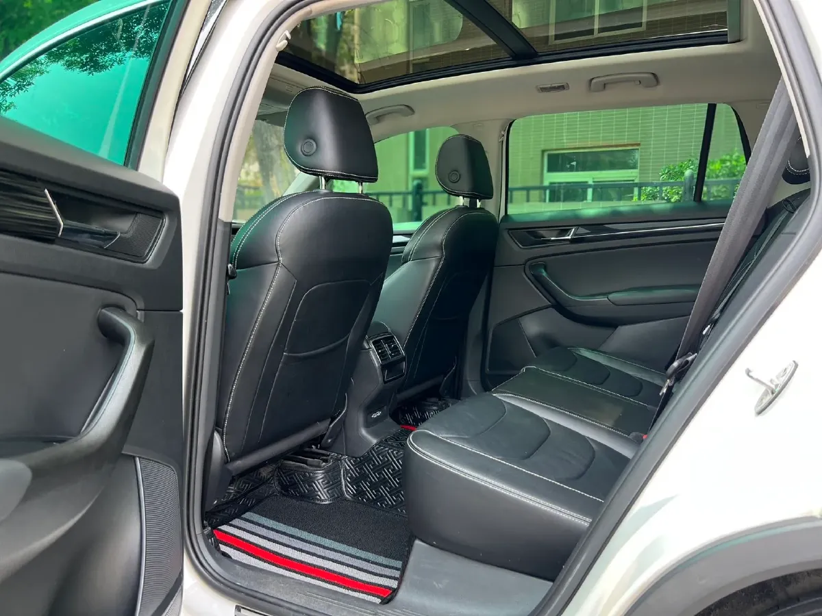 2019 Chevrolet Equinox 2.0T 260HP L4 9AT,autocango,china used car exporter,china ev exporter,chinese used car exporter,chinese used ev exporter