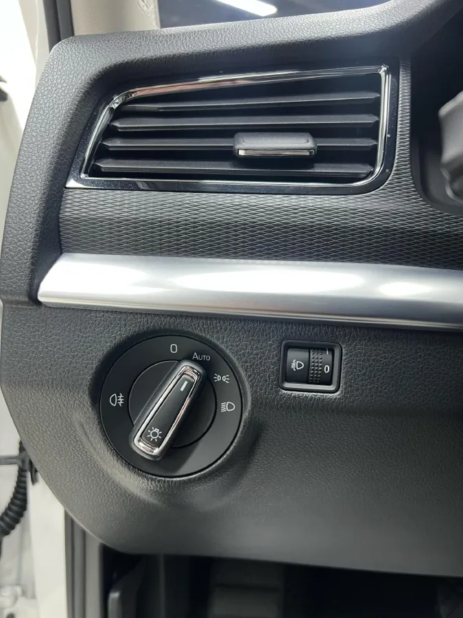 2023 Skoda Kamiq 1.5L 112HP L4 6AT,autocango,china used car exporter,china ev exporter,chinese used car exporter,chinese used ev exporter