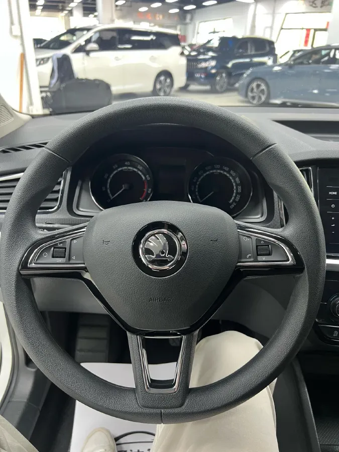 2023 Skoda Kamiq 1.5L 112HP L4 6AT,autocango,china used car exporter,china ev exporter,chinese used car exporter,chinese used ev exporter