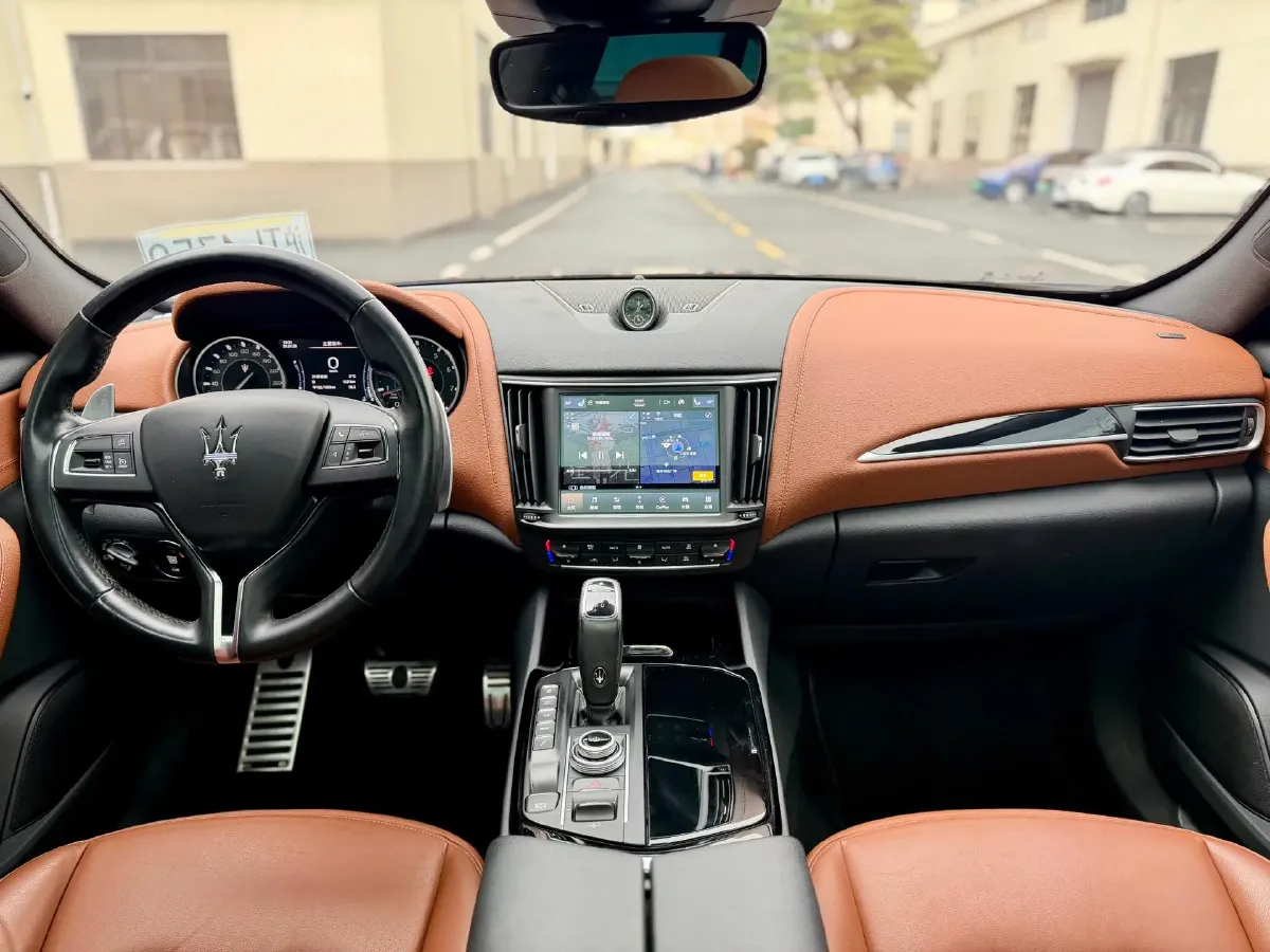 2021 Maserati Levante 3.0T 350HP V6 8AT,autocango,china used car exporter,china ev exporter,chinese used car exporter,chinese used ev exporter