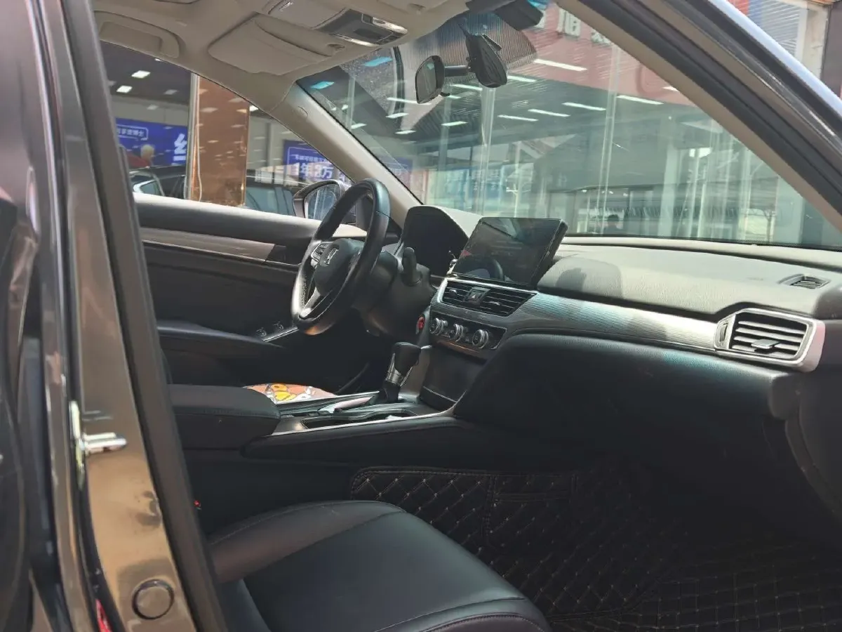 2022 Honda Accord 1.5T 194HP L4 CVT,autocango,china used car exporter,china ev exporter,chinese used car exporter,chinese used ev exporter