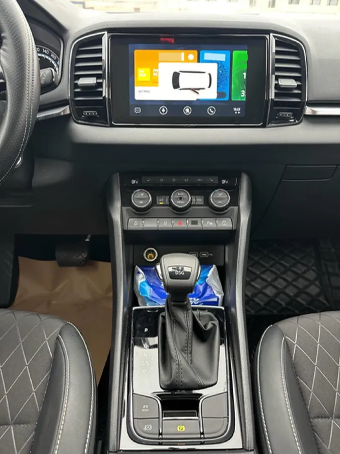 2021 Skoda Karoq 1.4T 150HP L4 7DCT,autocango,china used car exporter,china ev exporter,chinese used car exporter,chinese used ev exporter