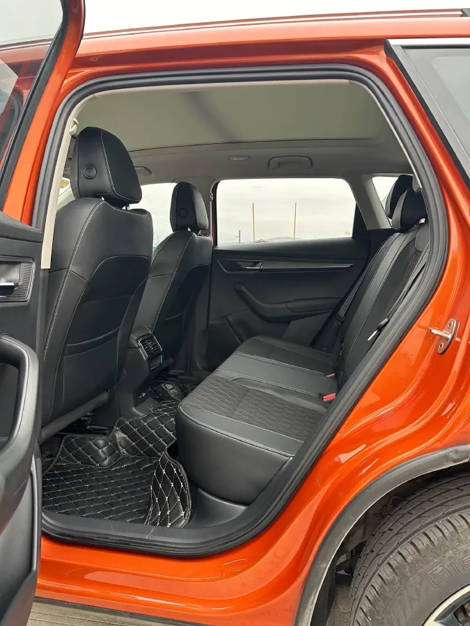 2021 Skoda Karoq 1.4T 150HP L4 7DCT,autocango,china used car exporter,china ev exporter,chinese used car exporter,chinese used ev exporter