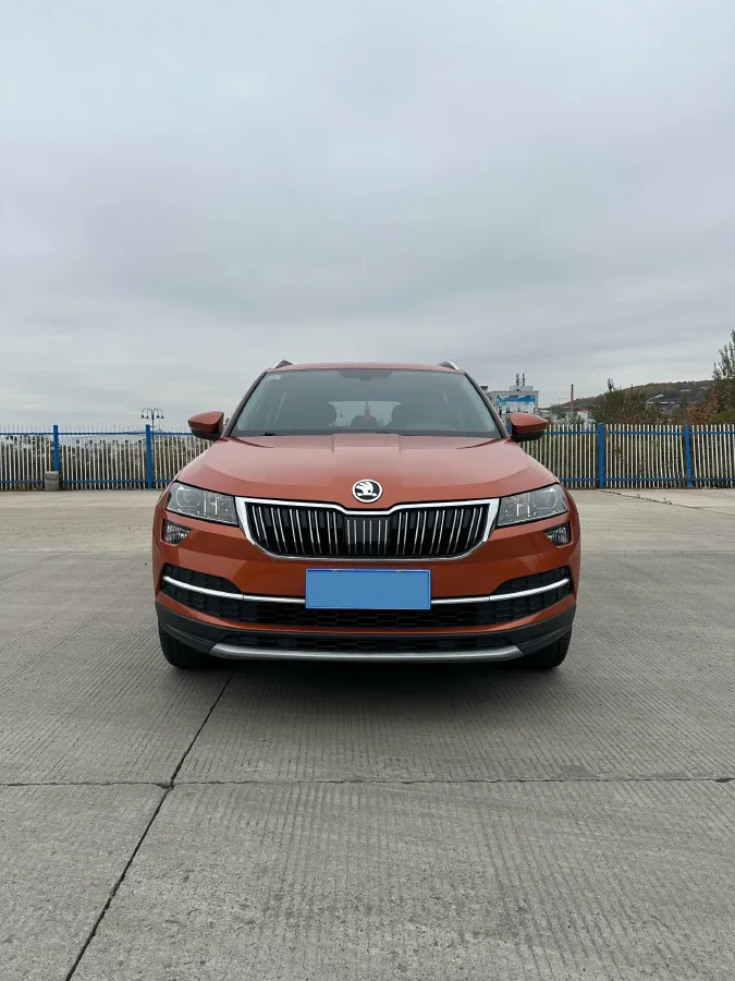 2021 Skoda Karoq 1.4T 150HP L4 7DCT,autocango,china used car exporter,china ev exporter,chinese used car exporter,chinese used ev exporter
