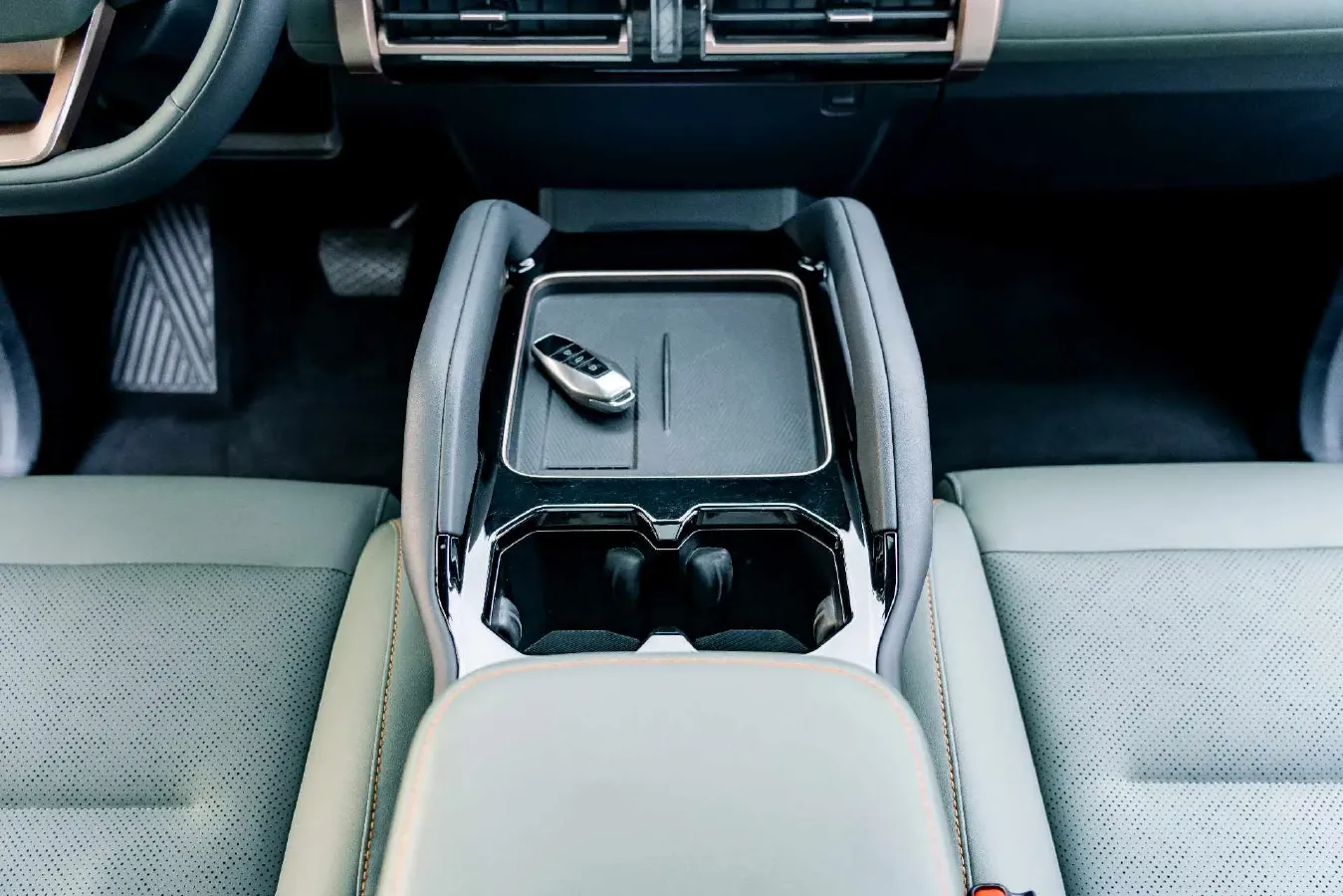 2024 iCAR iCAR 03T BEV 69.77KWH,autocango,china used car exporter,china ev exporter,chinese used car exporter,chinese used ev exporter