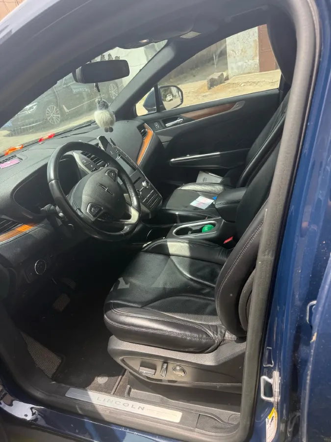 2019 Lincoln MKC 2.0T 203HP L4 6AT,autocango,china used car exporter,china ev exporter,chinese used car exporter,chinese used ev exporter