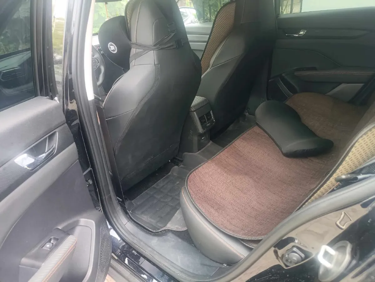 2024 DongFeng Aeolus YiXuan 1.5L 125HP L4 6DCT,autocango,china used car exporter,china ev exporter,chinese used car exporter,chinese used ev exporter