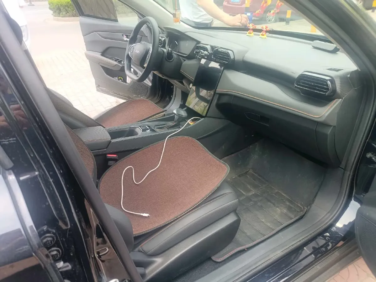 2024 DongFeng Aeolus YiXuan 1.5L 125HP L4 6DCT,autocango,china used car exporter,china ev exporter,chinese used car exporter,chinese used ev exporter
