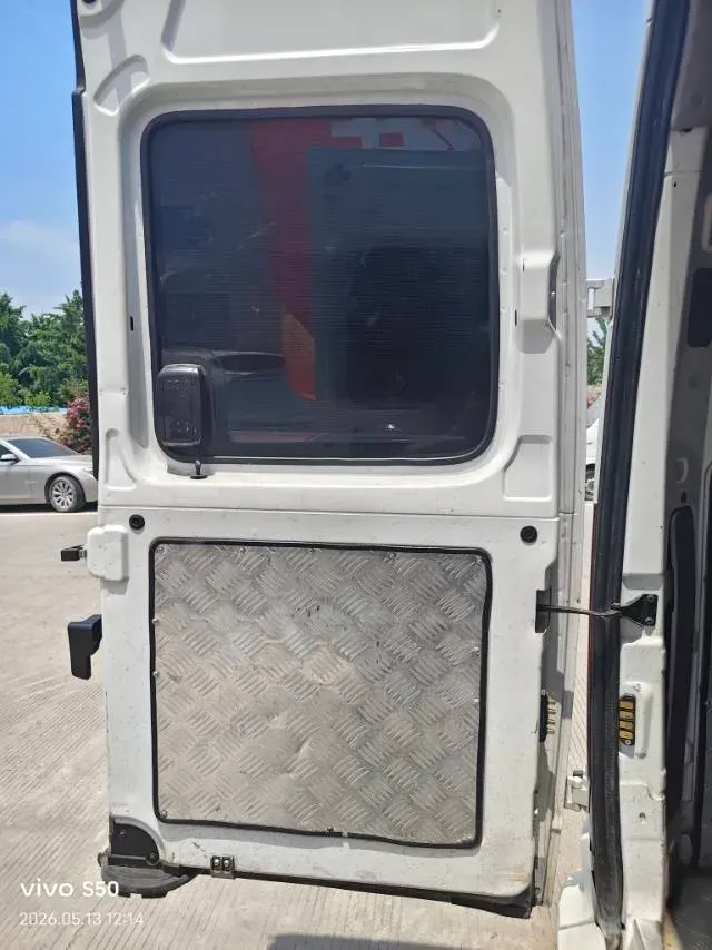 2023 MAXUS XinTu V80 2.0T 127HP L4 6MT,autocango,china used car exporter,china ev exporter,chinese used car exporter,chinese used ev exporter