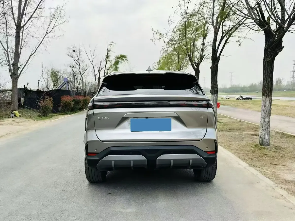 2024 Geely Galaxy L7 1.5T 163HP L4 3DHT PHEV 18.7KWH,autocango,china used car exporter,china ev exporter,chinese used car exporter,chinese used ev exporter